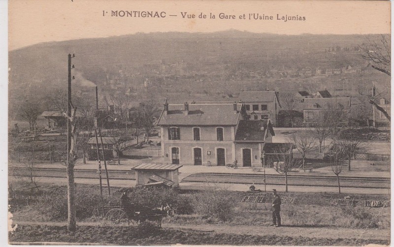 Carte postale ancienne La gare de Montignac sur vezere en 1905