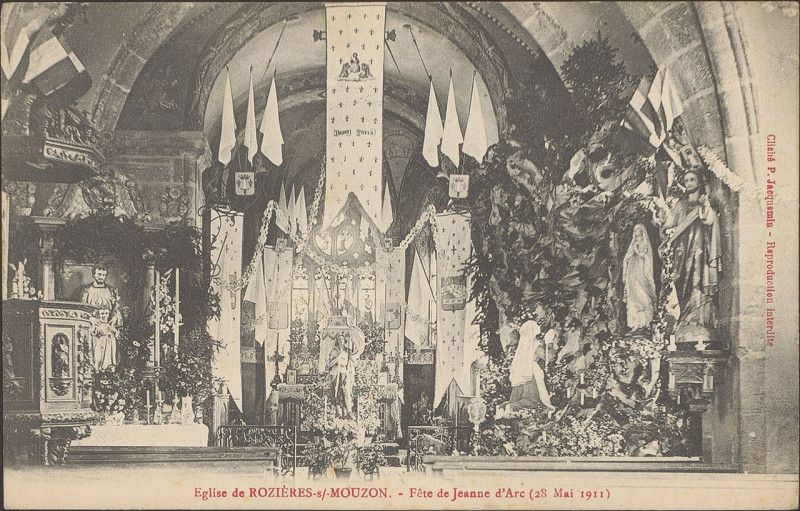 Carte postale ancienne Eglise de Rozières-sur-Mouzon, Fête de Jeanne d'Arc (28 mai 1911) Cp 3674 Pr