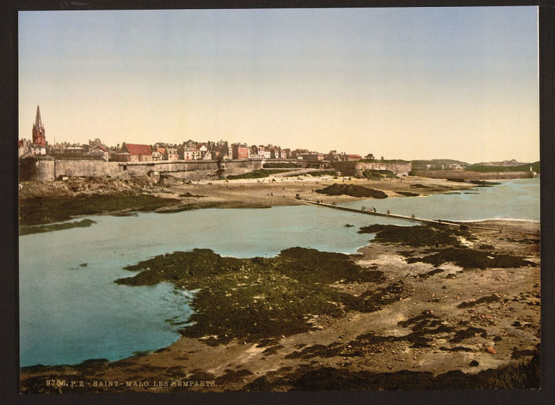 Carte postale ancienne The ramparts from Grand Bey, St. Malo, France-LCCN2001698704