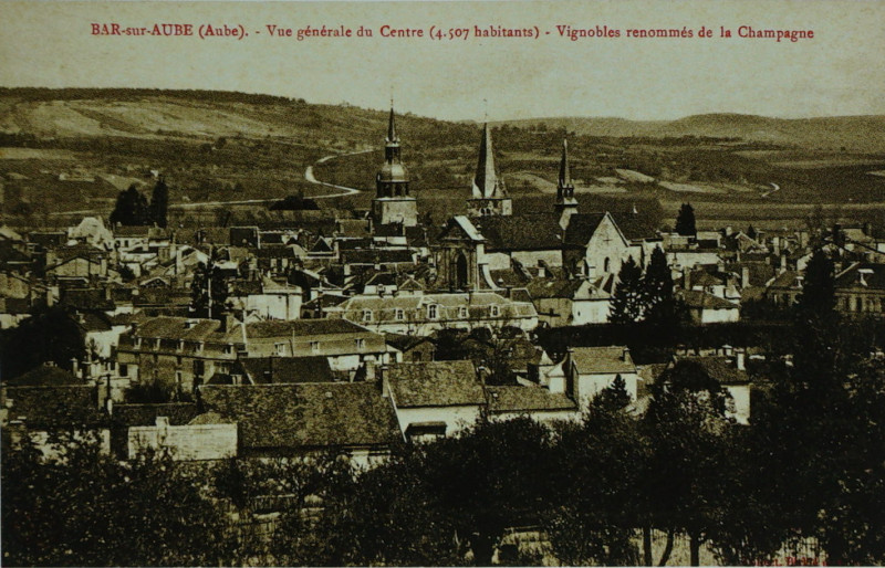 Carte postale ancienne Bar sur aube panorama 5325 à Bar-sur-Aube