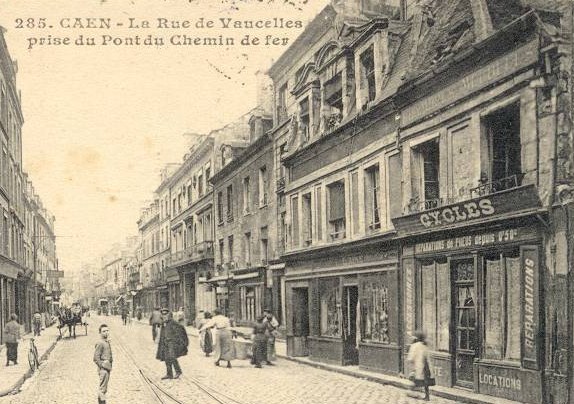 Carte postale ancienne Caen ruedevaucelles 71 à Caen
