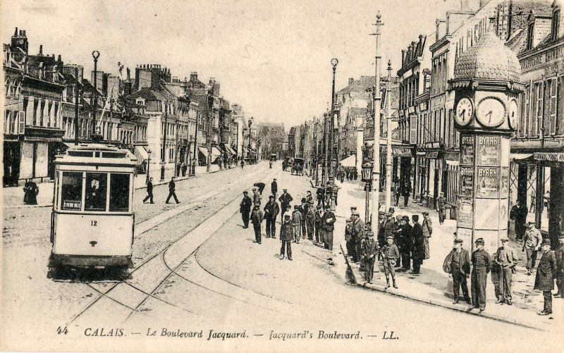 Carte postale ancienne Ll 44 - Calais - Le Boulevard Jacquard à Calais
