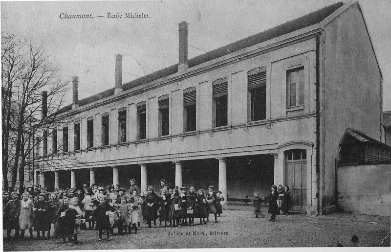 Carte postale ancienne Chaumont école Michelet 74186 à Chaumont