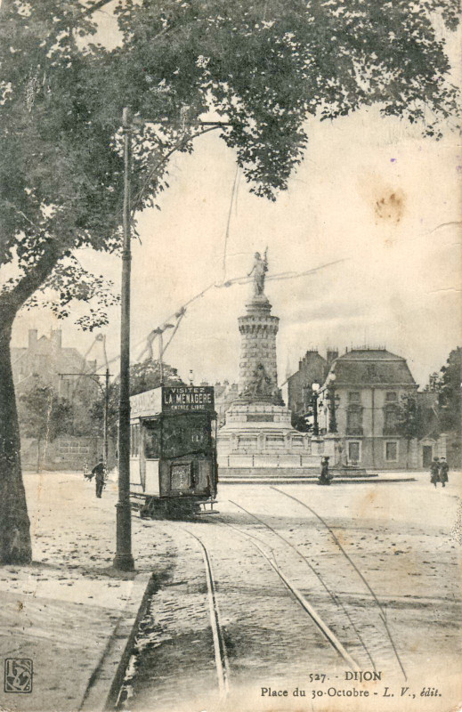 Carte postale ancienne Lv 527 - Dijon - Place du 30 octobre à Dijon
