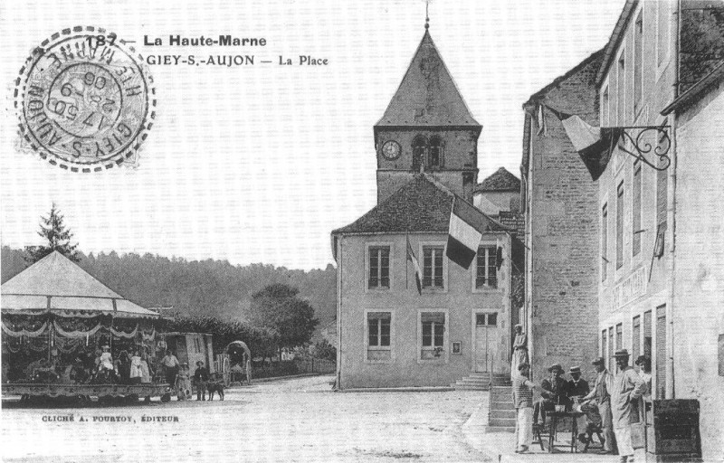 Carte postale ancienne Cp Giey-sur-Aujon La Place à Giey-sur-Aujon