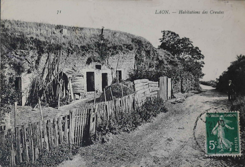 Carte postale ancienne Carte des creutes en postale à Laon