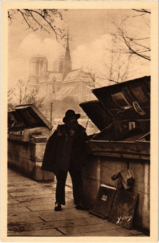 Carte postale ancienne Paris Petits Metiers Un Bouquiniste