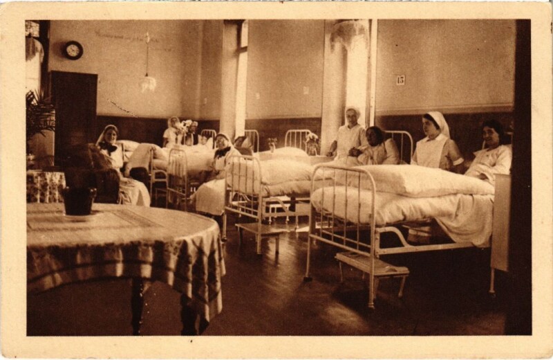Carte postale ancienne Maison des Diaconesses - rue de Reuilly - Maison de Santé - La salle de chirurgie à Paris 12e
