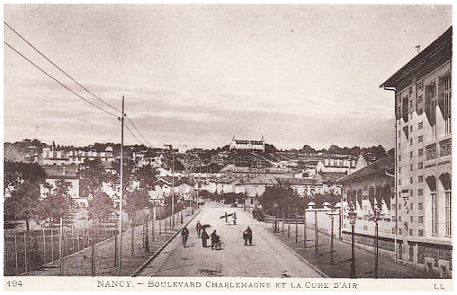 Carte postale ancienne Ll 194 - Nancy - Boulevard Charlemagne et Cure d'air
