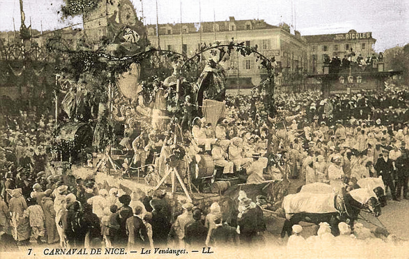 Carte postale ancienne Carnaval de Nice Les vendanges