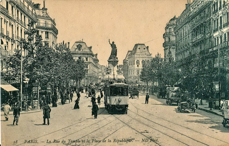 Carte postale ancienne Nd 28 - Paris - La Rue du temple et la Place de la République