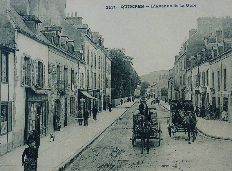 Carte postale ancienne Quimper 265 L'avenue de la gare vers 1880 Villard