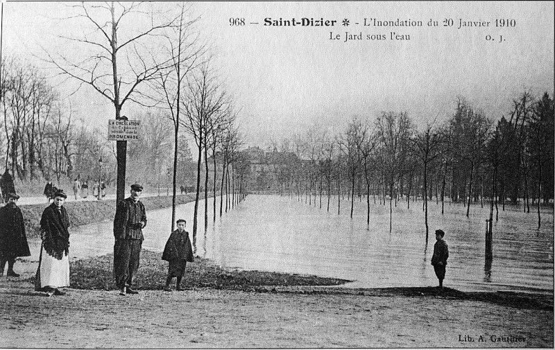 Carte postale ancienne St dizier inondation au jard 72816