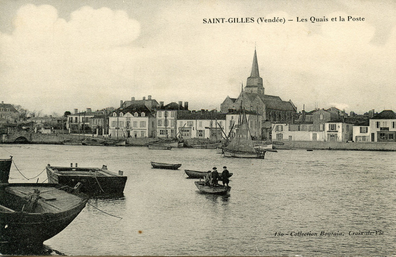 Carte postale ancienne Cpa Boutain StGilles Quai