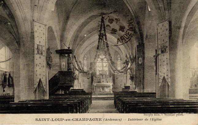 Carte postale ancienne Intérieur de l'église