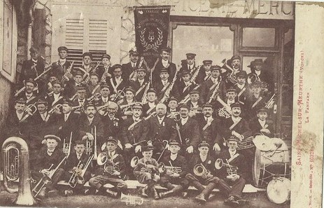 Carte postale ancienne St michel la fanfare 1914 01