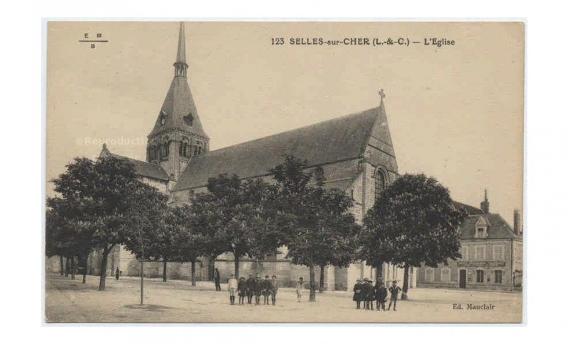 Carte postale ancienne Cartes postales de la collection des Archives départementales (FRAD041 6 FI) - 6 Fi 242-18 L'église