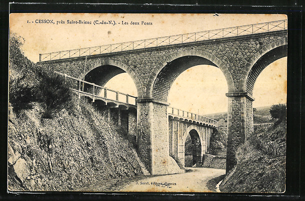 Carte postale ancienne Les deux Ponts du Chemin des Courses