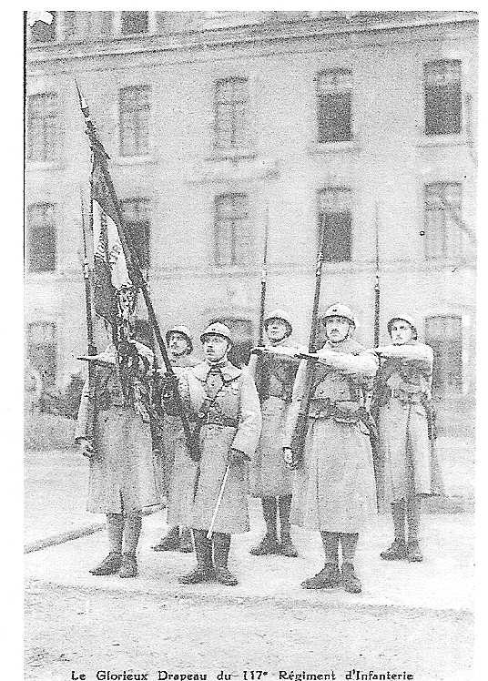 Carte postale ancienne Garde du drapeau du 117e Ri