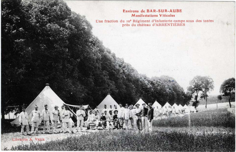 Carte postale ancienne Arrentières le 10e Ri en 1911
