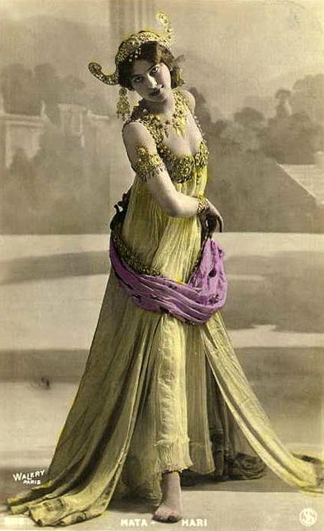 Carte postale ancienne Mata Hari 2