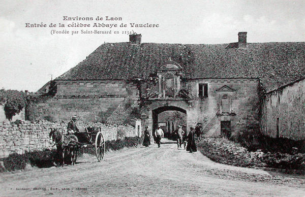 Carte postale ancienne Vauclair porterie Abbaye