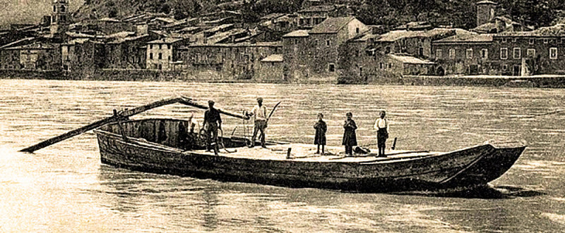 Carte postale ancienne Baix passage d'une sisselande