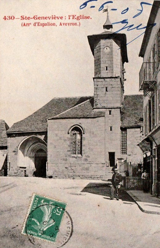 Carte postale ancienne Sainte-Geneviève-sur-Argence - église