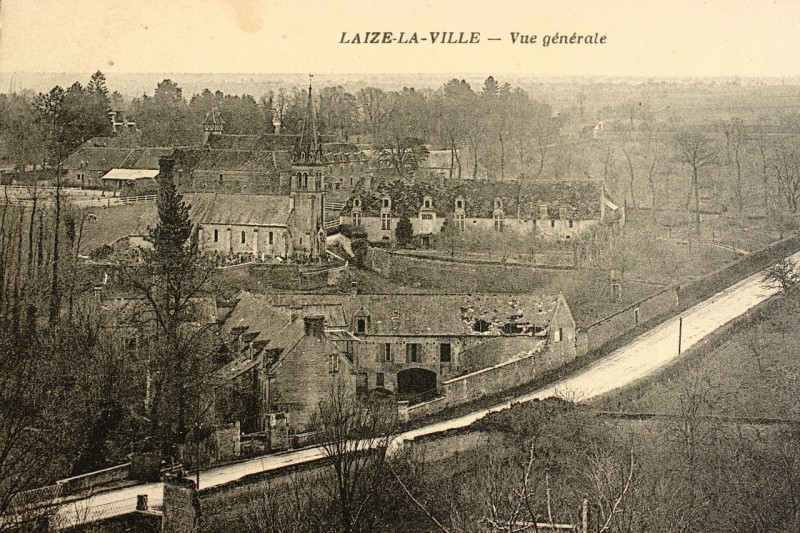 Carte postale ancienne LaizelavilleChanoinerie 001