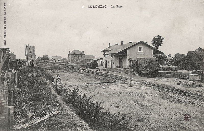 Carte postale ancienne Le Lonzac gare