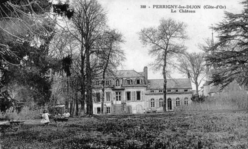 Carte postale ancienne 07b-Chateau