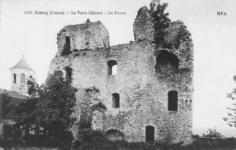 Carte postale ancienne Cp Crocq les tours 2