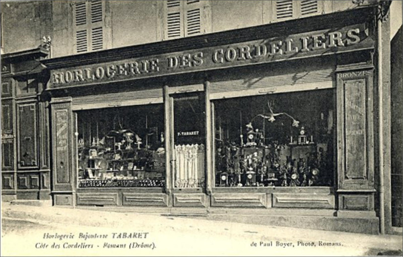 Carte postale ancienne Romans - Bijouterie Tabaret