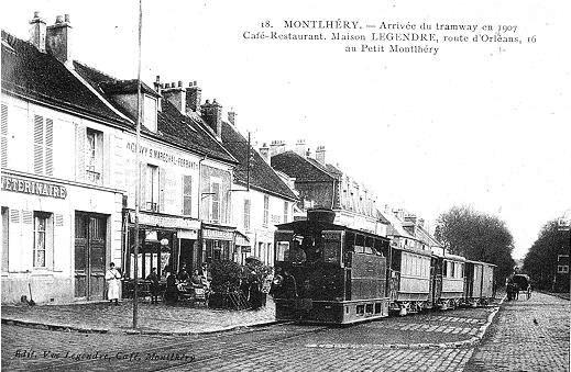 Carte postale ancienne Arrivée du tramway en 1907 à Montlhéry