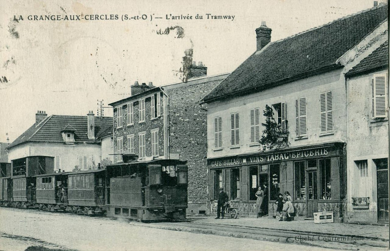 Carte postale ancienne La-Grange-aux-Cercles - L'arrivée du Tramway à Ballainvilliers