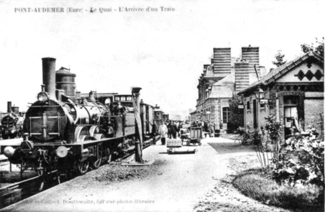 Carte postale ancienne Pont- Audemer Gare (1900) à Pont-Audemer