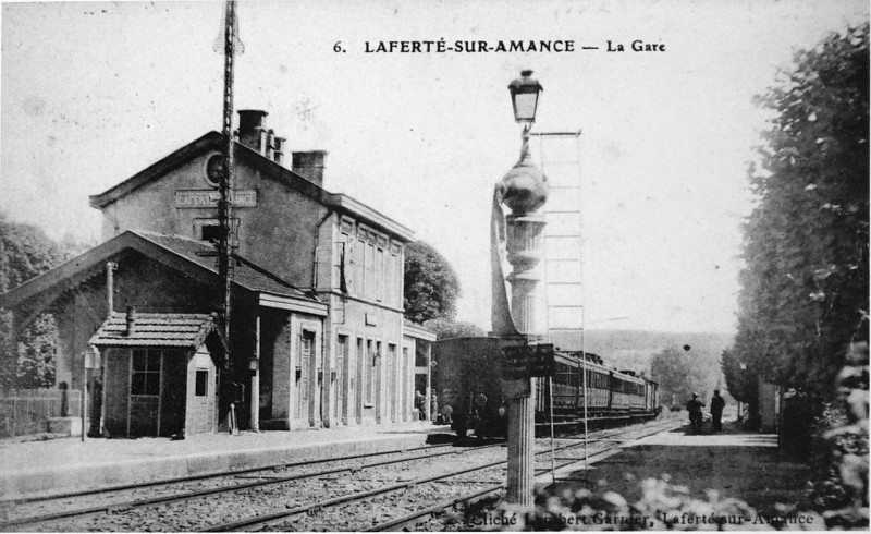 Carte postale ancienne Ferté sur amance Gare 61307