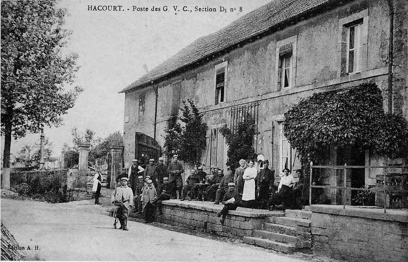 Carte postale ancienne HaCourt gardes voies 74034