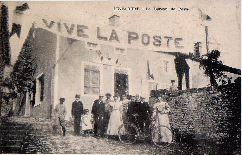 Carte postale ancienne Levécourt poste 74036