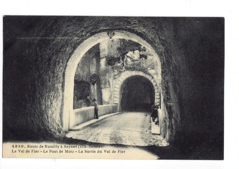 Carte postale ancienne Fier pont de motz