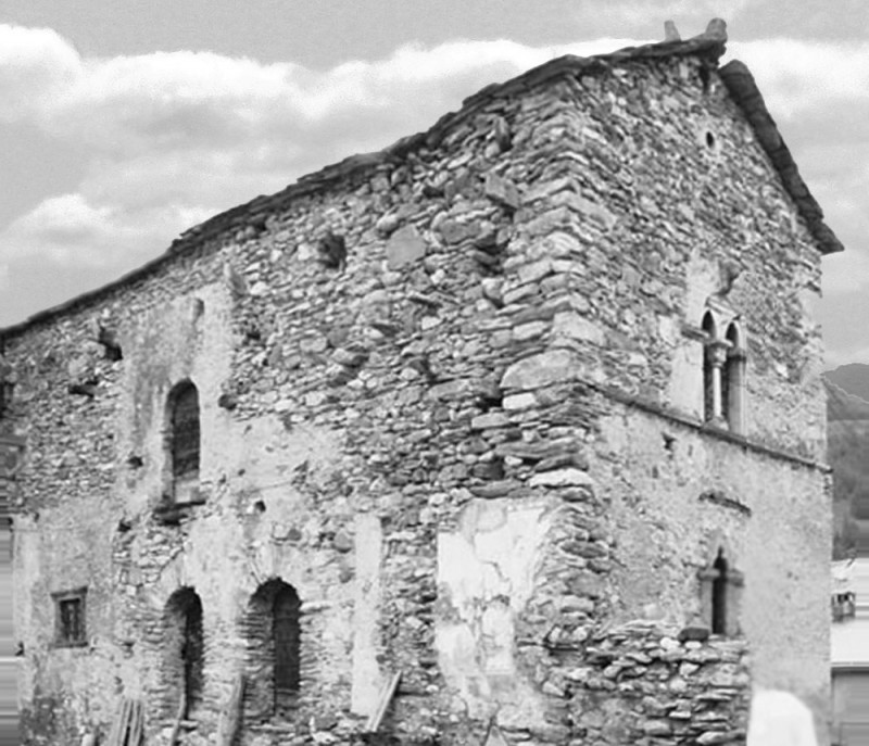 Carte postale ancienne Molines-en-Queyras Maison XVe au hameau de la Rua à Molines-en-Queyras