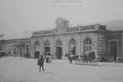 Carte postale ancienne Gare de Tarbes XIXe