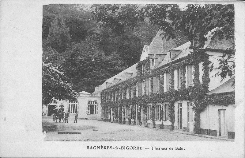 Carte postale ancienne Bagnères-de-Bigorre-Thermes de Salut