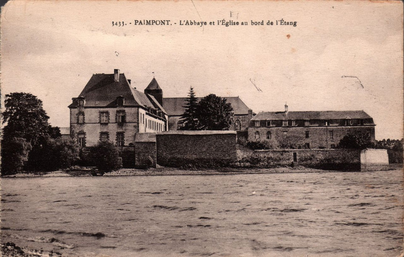 Carte postale ancienne Paimpont - Abbaye et église à Paimpont