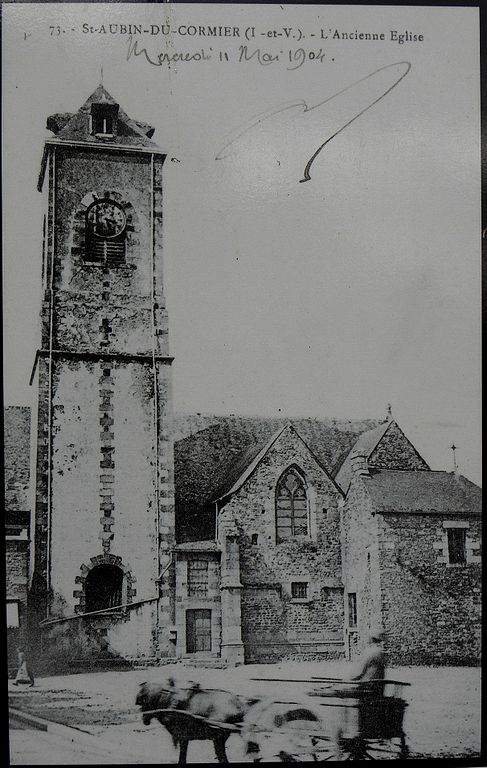 Carte postale ancienne Saint-Aubin-du-Cormier (35) Ancienne église Saint-Malo à Saint-Aubin-du-Cormier