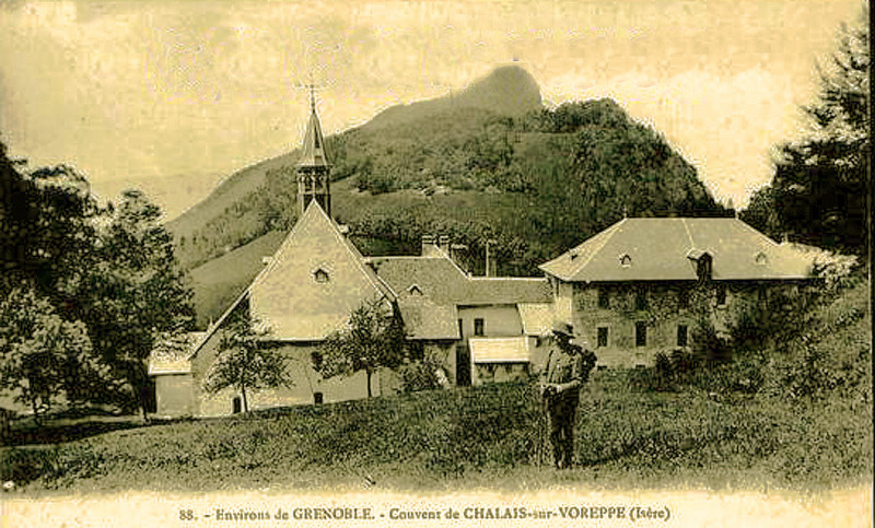 Carte postale ancienne Chalais le couvent