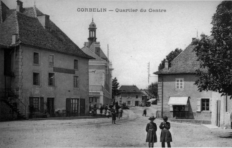 Carte postale ancienne Corbelin, quartier du centre en 1912, p 63 de L'Isère les 533 communes
