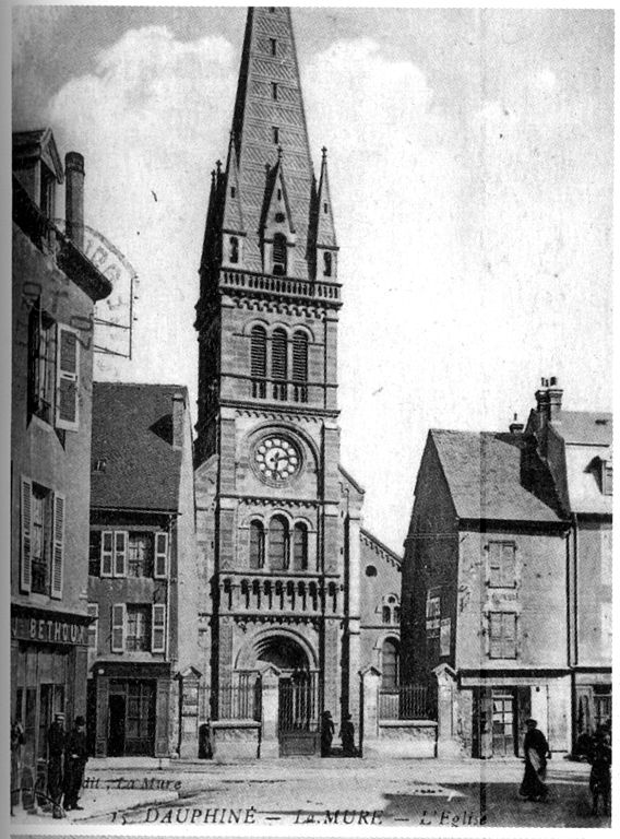 Carte postale ancienne La Mure, l'église en 1908, p143 de L'Isère les 533 communes - G édit à La Mure