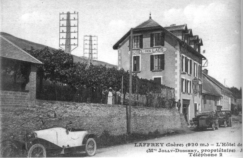 Carte postale ancienne Laffrey, Hotel des lacs en 1935, p 110 de L'Isère les 533 communes