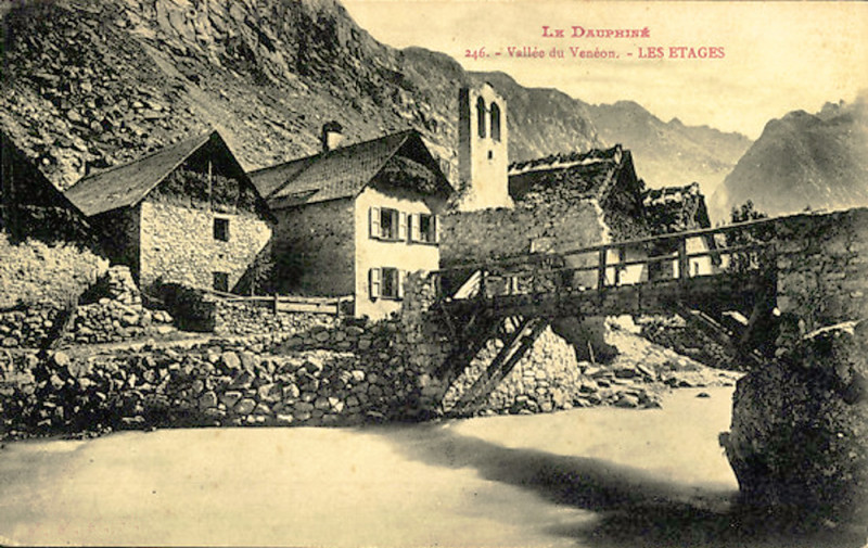 Carte postale ancienne Le Vénéon au hameau des Etages